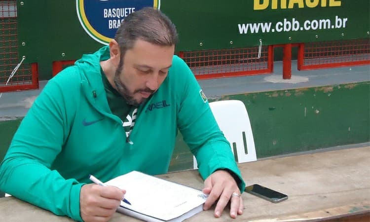 Carlos Lima analisa grupo do Brasil na fase inicial do Sul-Americano Feminino