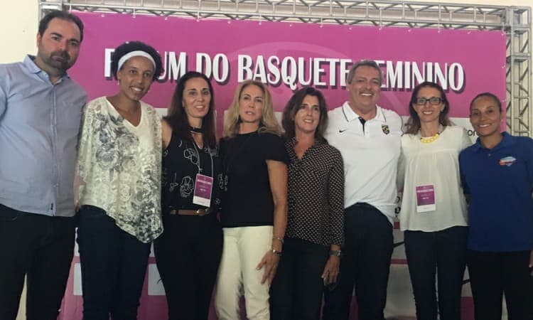 Fórum do Basquete Feminino reúne estrelas e debate soluções 