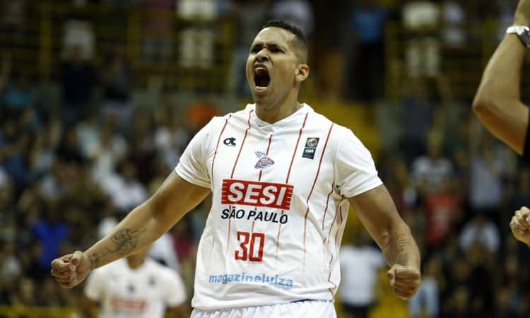 Sesi Franca Basquete sai na frente na decisão da Liga Sul-Americana