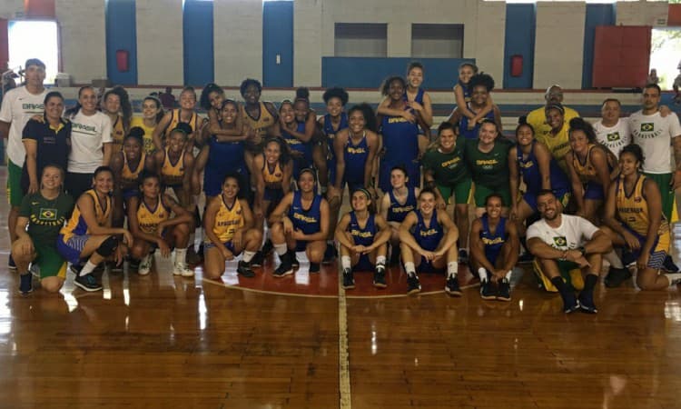  Camargo constatou evoluções importantes no segundo jogo-treino da Seleção Sub-17 Feminina
