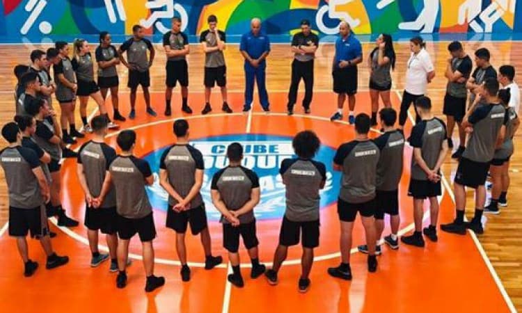 Acampamentos de Arbitragem impactam 1.536 profissionais e viram case na FIBA