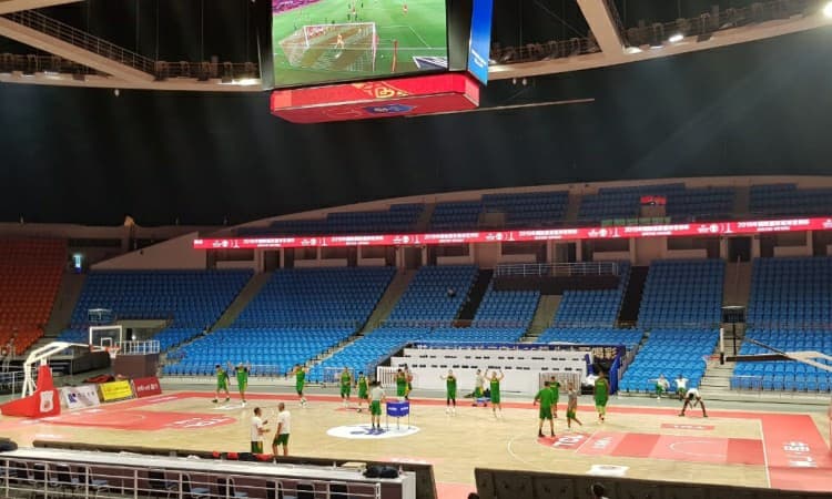 Seleção Brasileira faz primeiro treino na cidade de Guangzhou, local do amistoso contra a China no dia 23