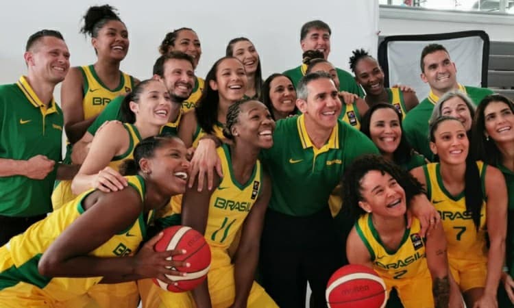 Seleção treina em Bahía Blanca e participa de Media Day antes do Pré-Olímpico