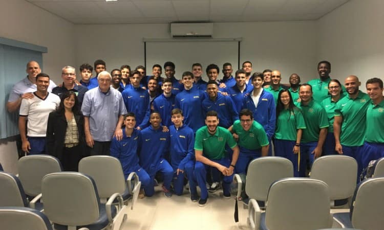Seleção Sub-15 Masculina se apresenta e inicia preparação para o Sul-Americano