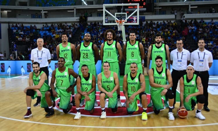 Seleção masculina de basquete volta às quadras em Goiânia