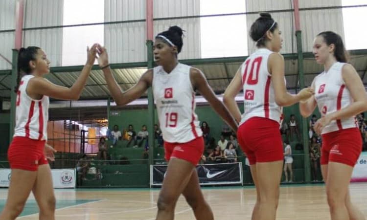 ADC Bradesco e Mangueira vencem na segunda rodada da fase decisiva da Copa Brasil Sub-15 Feminina
