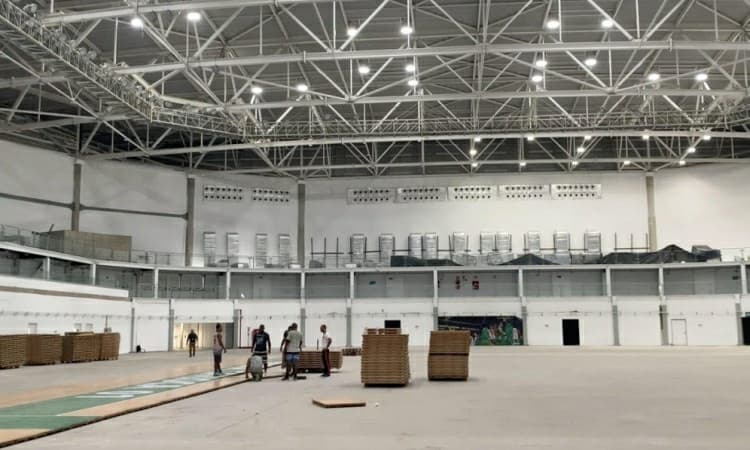 Equipe começa montagem da Arena Carioca 2 para treinos da seleção feminina