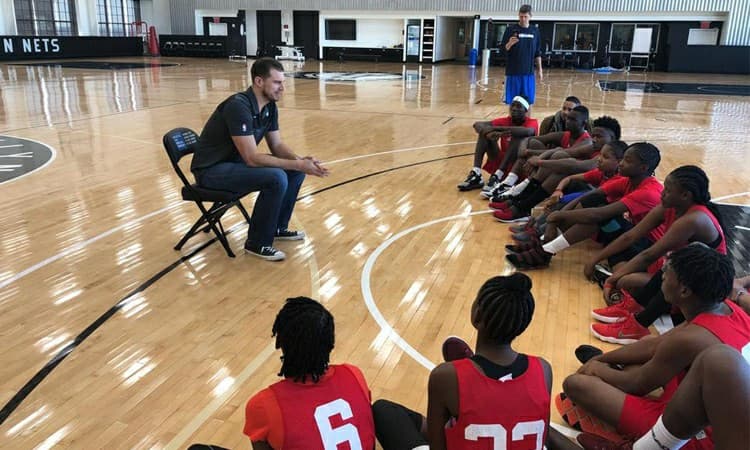 Em entrevista exclusiva, Tiago Splitter fala sobre aposentadoria, novo desafio fora das quadras, Seleção Brasileira e o futuro do nosso basquete