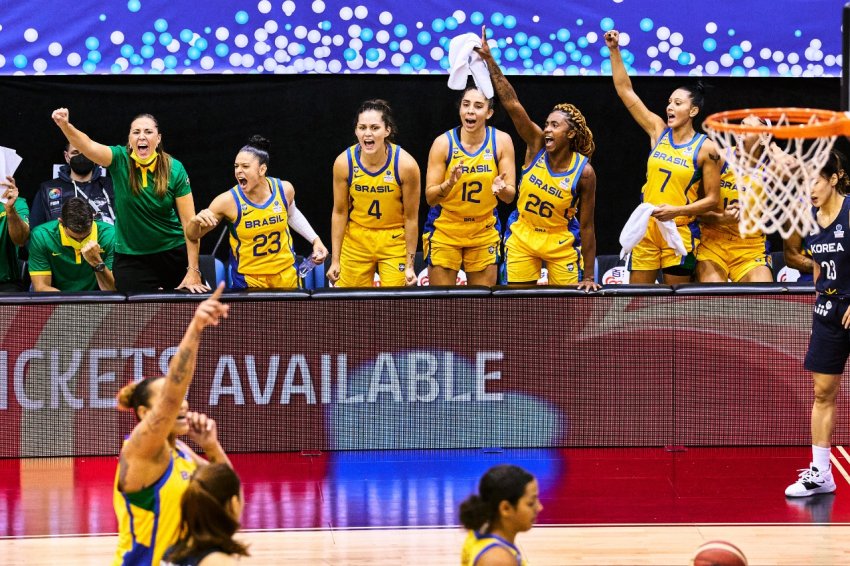 Blumenau e Sampaio Basquete avançam e estão nas semis da LBF