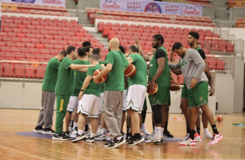 Brasil vence Porto Rico no basquete e enfrentará a Venezuela na