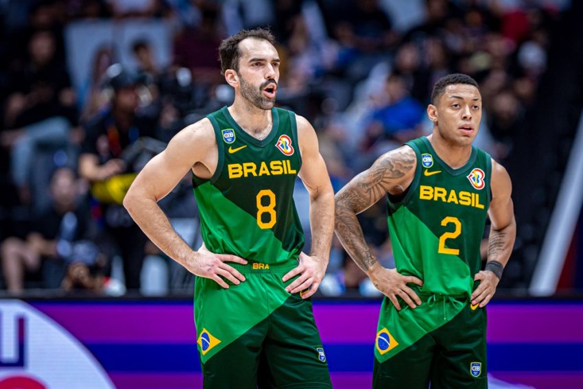 Brasil vence na Copa do Mundo de Basquete 2023, mas perde