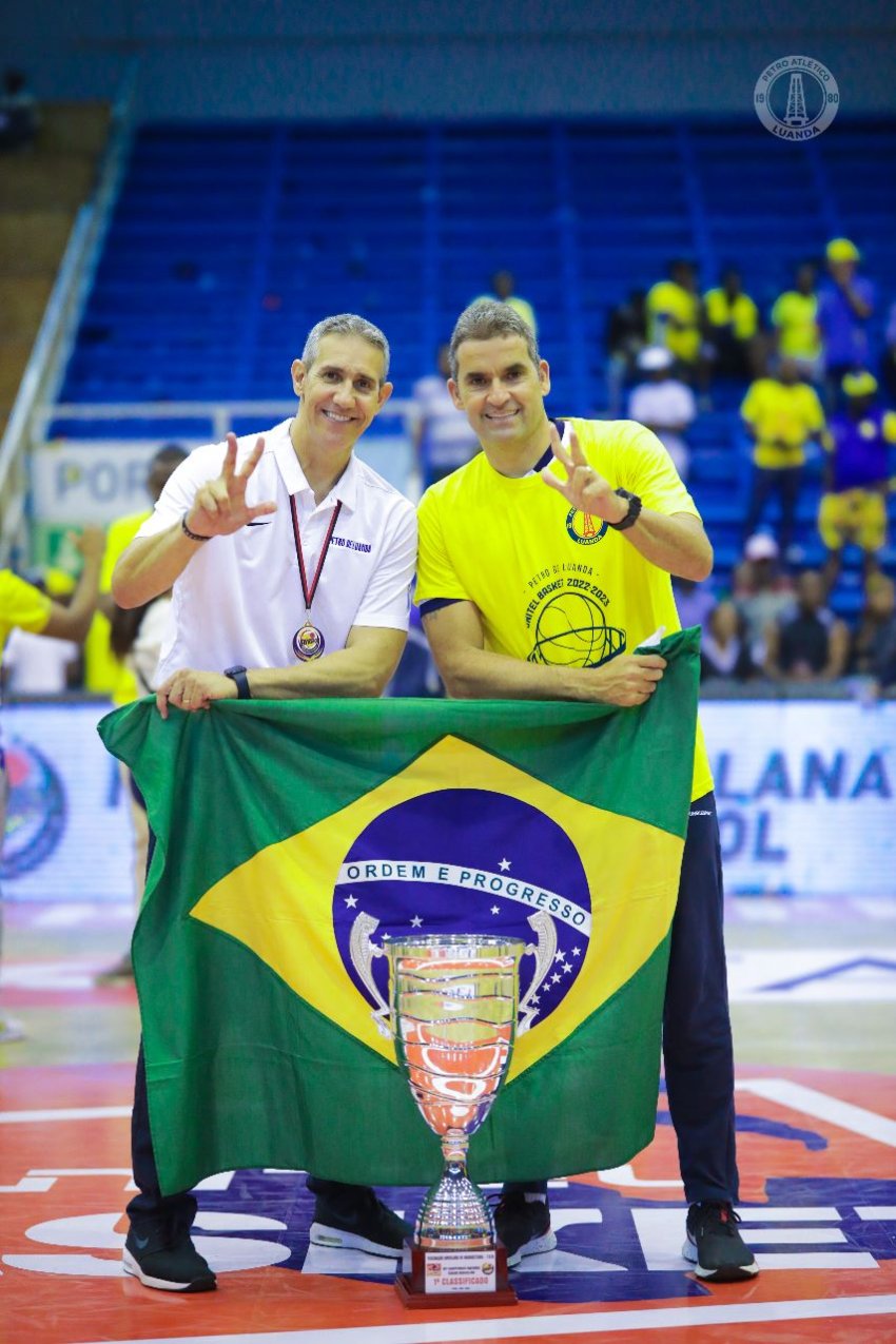 Basquetebol/Angola: Petro de Luanda vence Marinha na segunda mão da Taça de  Angola - Basquetebol - SAPO Desporto