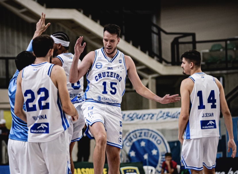 Notícias  Cruzeiro e Basquete Santos vencem na estreia do Final