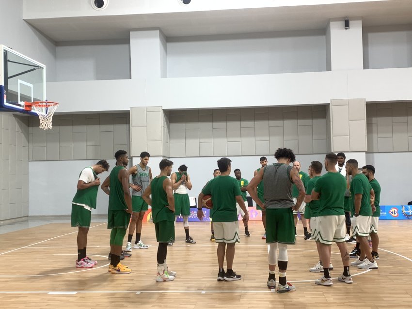 Equipe feminina de Santos é campeã da Nova Copa de Basquete