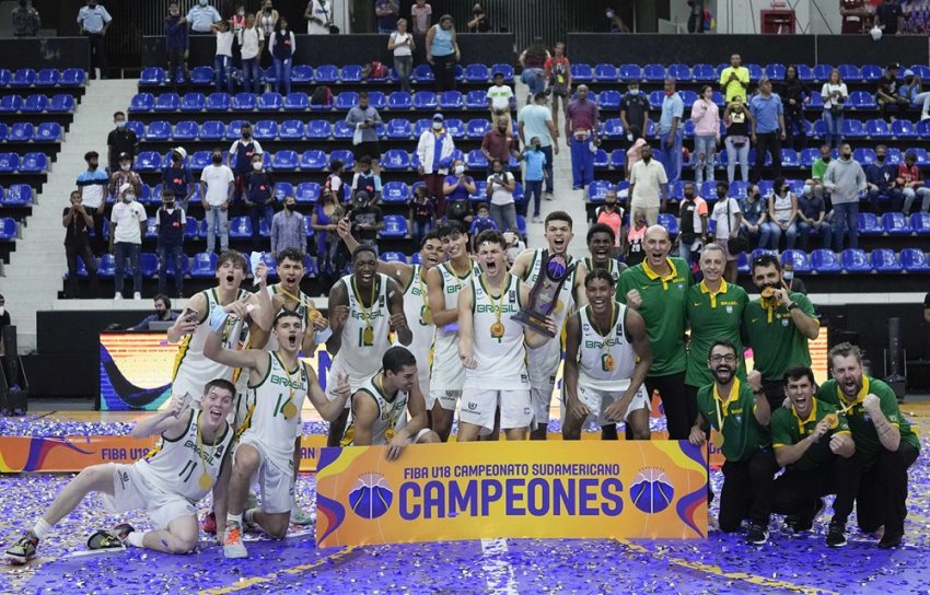 Novo técnico convoca Seleção Brasileira masculina de basquete para